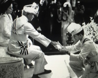 Raja Nazrin Shah (later Sultan) receiving his letter of appoinment as the Regent of Perak at Istana Iskandariah on 19 April 1989. The appoinment took effect from 26 April 1989 when Sultan Azlan Shah was installed as the 9th Yang di-Pertuan Agong for a five-year term.